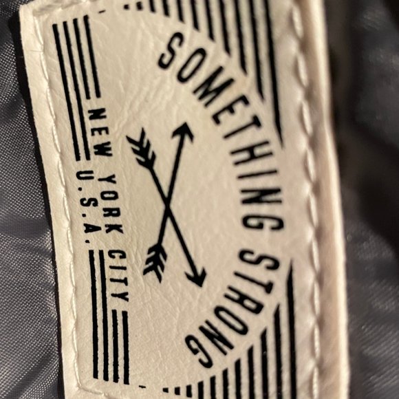 Charging Bag--Messenger Style - Picture 3 of 3